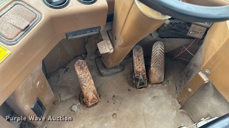 image for item EM2320 1992 Caterpillar IT28B wheel loader