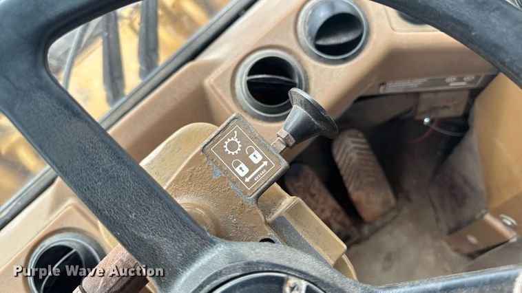 image for item EM2320 1992 Caterpillar IT28B wheel loader