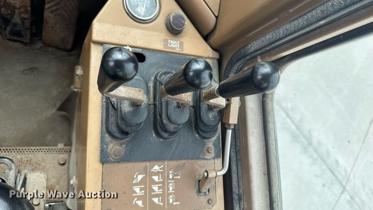 image for item EM2320 1992 Caterpillar IT28B wheel loader