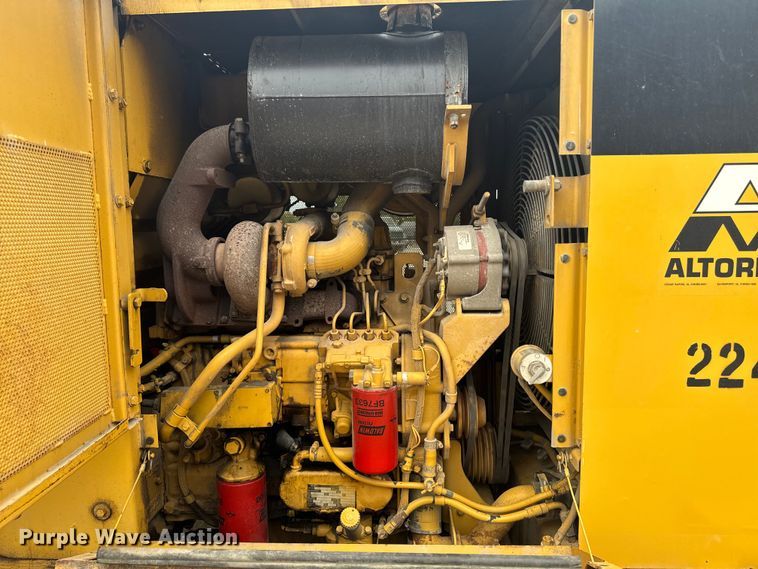 image for item EM2320 1992 Caterpillar IT28B wheel loader