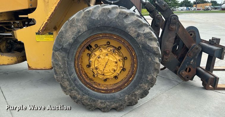 image for item EM2320 1992 Caterpillar IT28B wheel loader