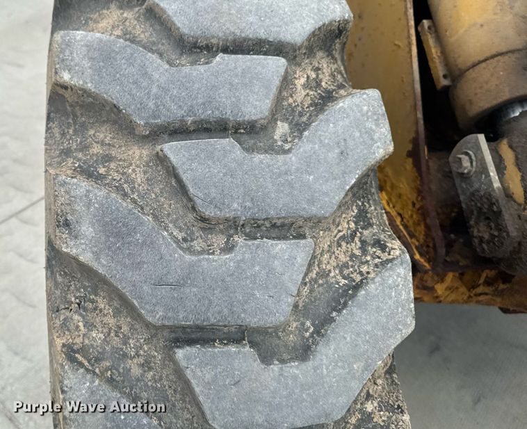 image for item EM2320 1992 Caterpillar IT28B wheel loader