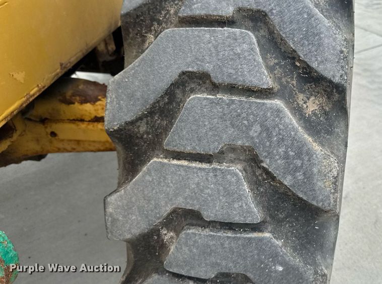 image for item EM2320 1992 Caterpillar IT28B wheel loader