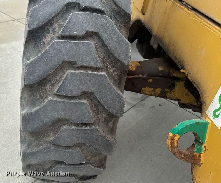 image for item EM2320 1992 Caterpillar IT28B wheel loader