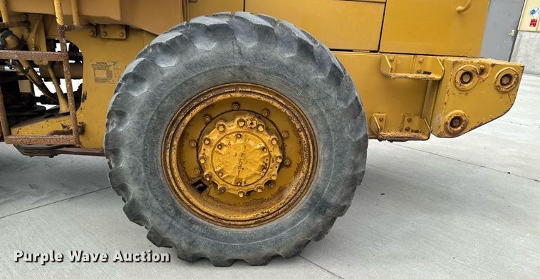 image for item EM2320 1992 Caterpillar IT28B wheel loader