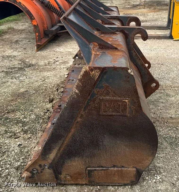 image for item EM2320 1992 Caterpillar IT28B wheel loader