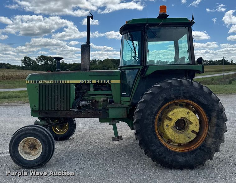 image for item EM2324 John Deere 4240H tractor