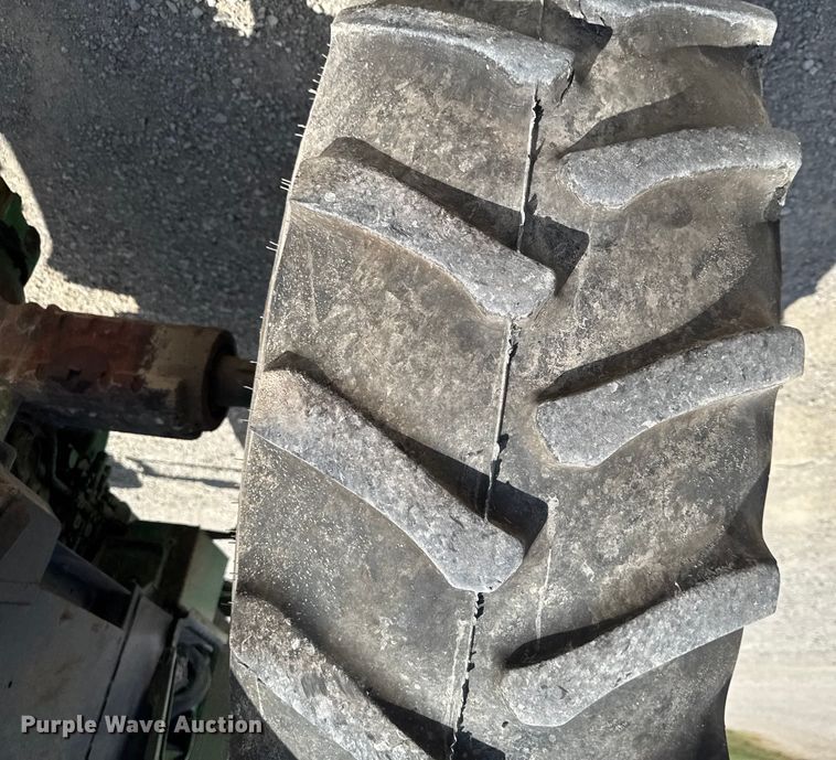 image for item EM2324 John Deere 4240H tractor