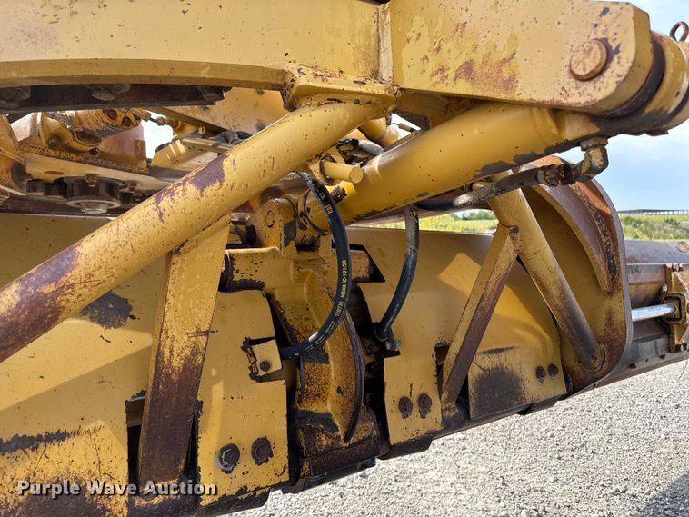 image for item EM2346 Caterpillar 140H motor grader