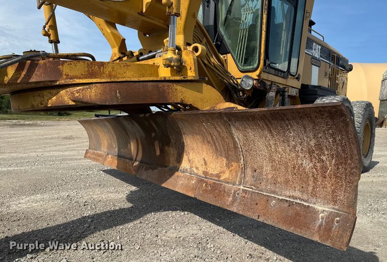 image for item EM2346 Caterpillar 140H motor grader