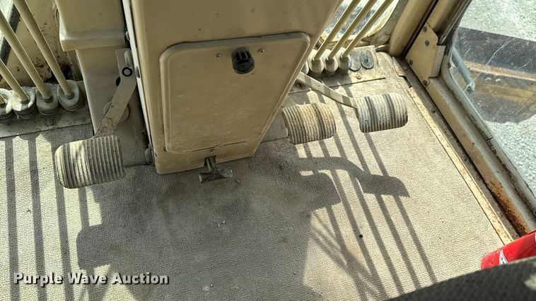 image for item EM2346 Caterpillar 140H motor grader