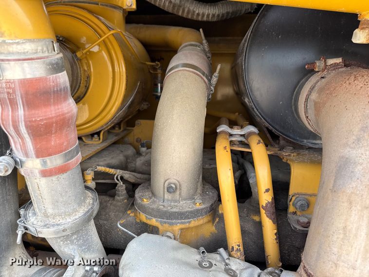 image for item EM2346 Caterpillar 140H motor grader