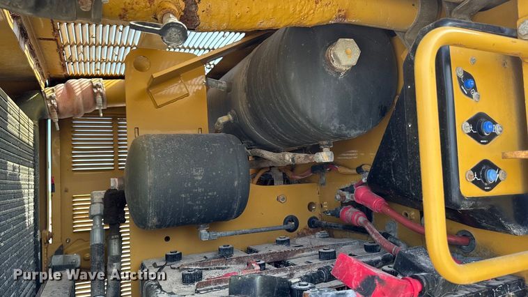 image for item EM2346 Caterpillar 140H motor grader