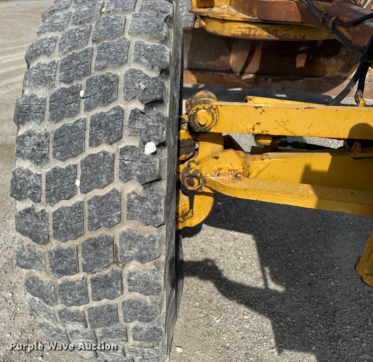 image for item EM2346 Caterpillar 140H motor grader