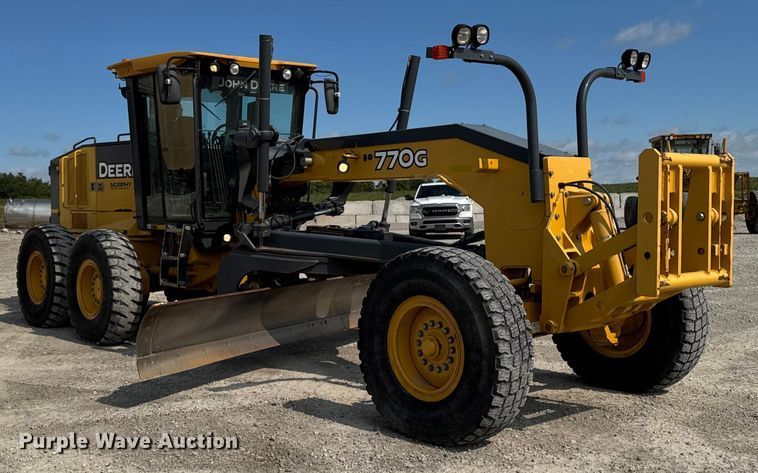 image for item EM2347 2010 John Deere 770G motor grader