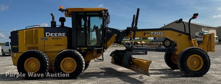 image for item EM2347 2010 John Deere 770G motor grader