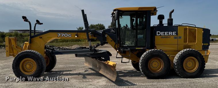 image for item EM2347 2010 John Deere 770G motor grader