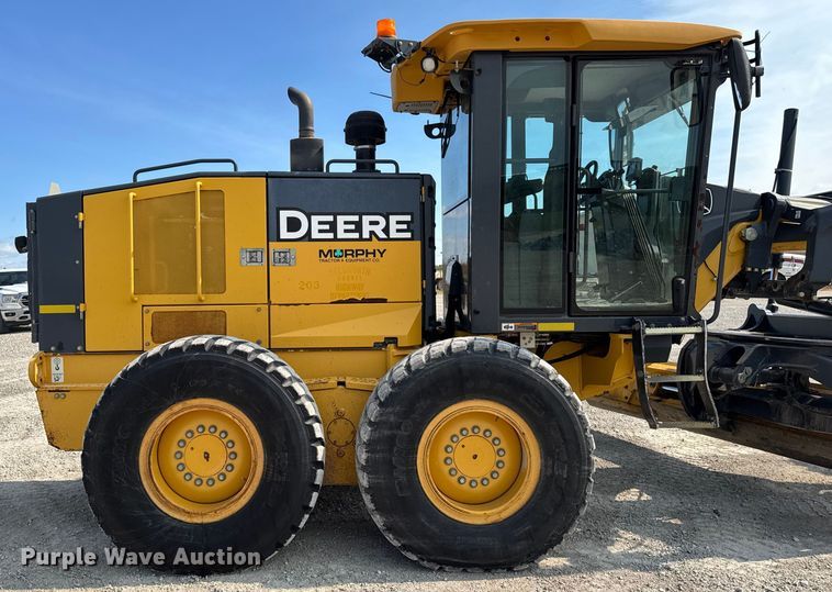 image for item EM2347 2010 John Deere 770G motor grader