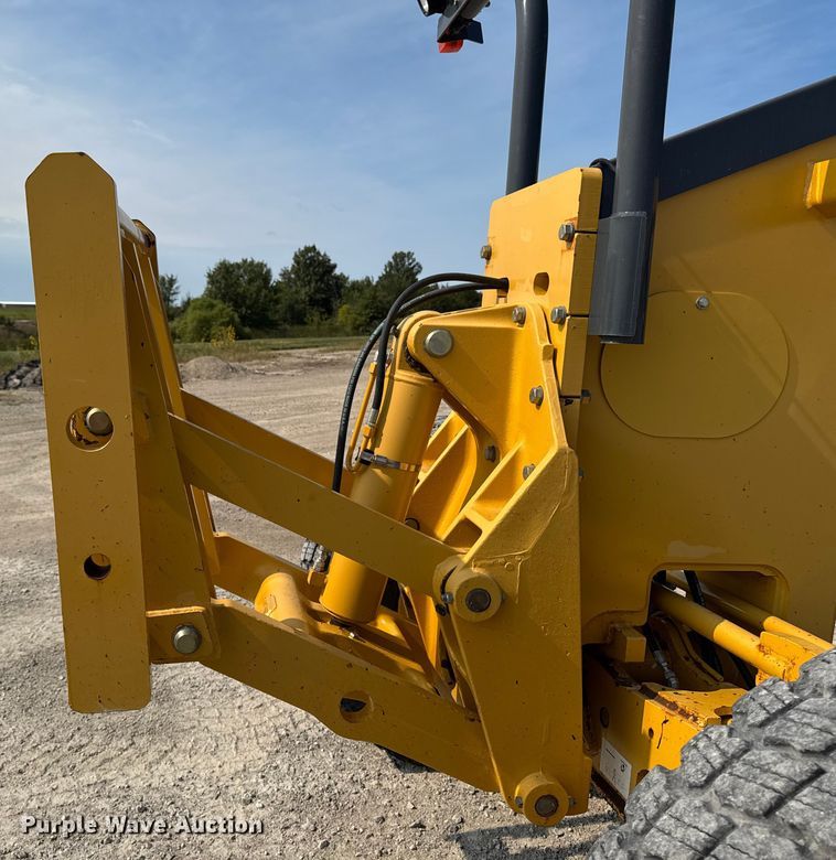 image for item EM2347 2010 John Deere 770G motor grader