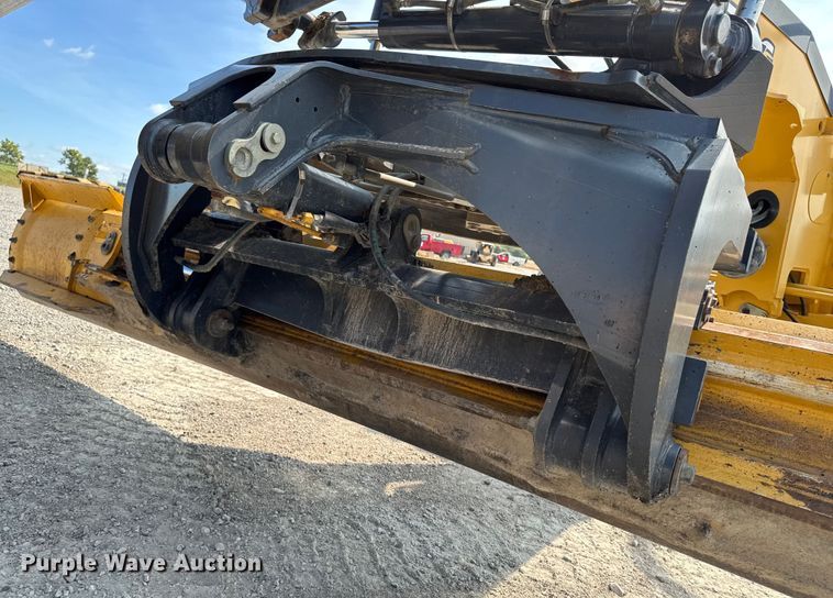 image for item EM2347 2010 John Deere 770G motor grader