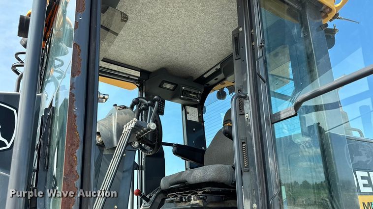 image for item EM2347 2010 John Deere 770G motor grader