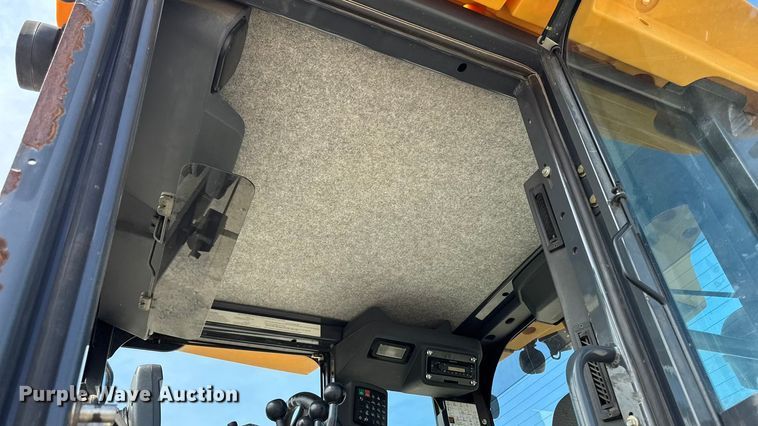 image for item EM2347 2010 John Deere 770G motor grader