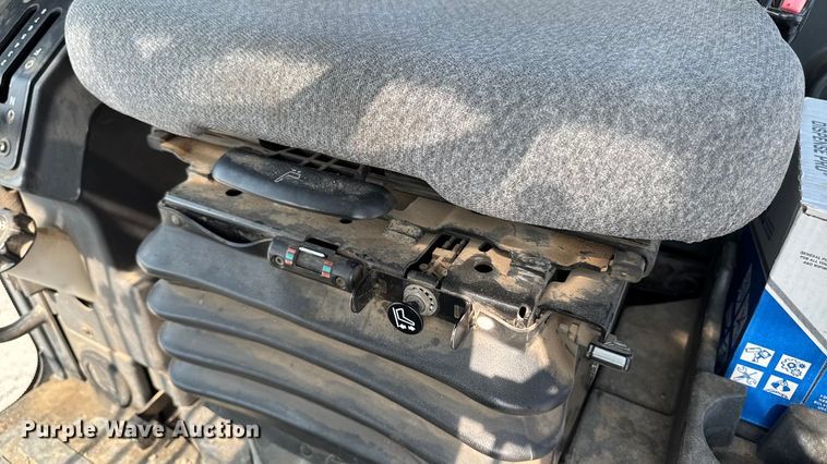 image for item EM2347 2010 John Deere 770G motor grader