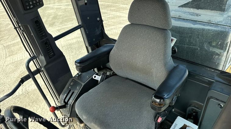 image for item EM2347 2010 John Deere 770G motor grader