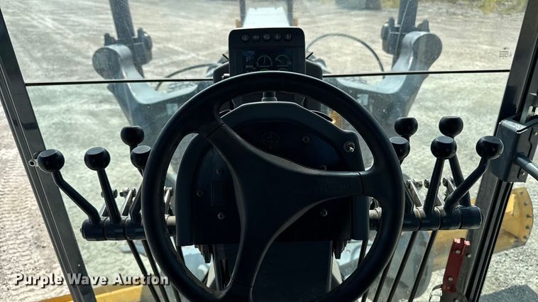 image for item EM2347 2010 John Deere 770G motor grader