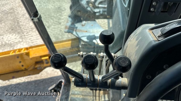 image for item EM2347 2010 John Deere 770G motor grader