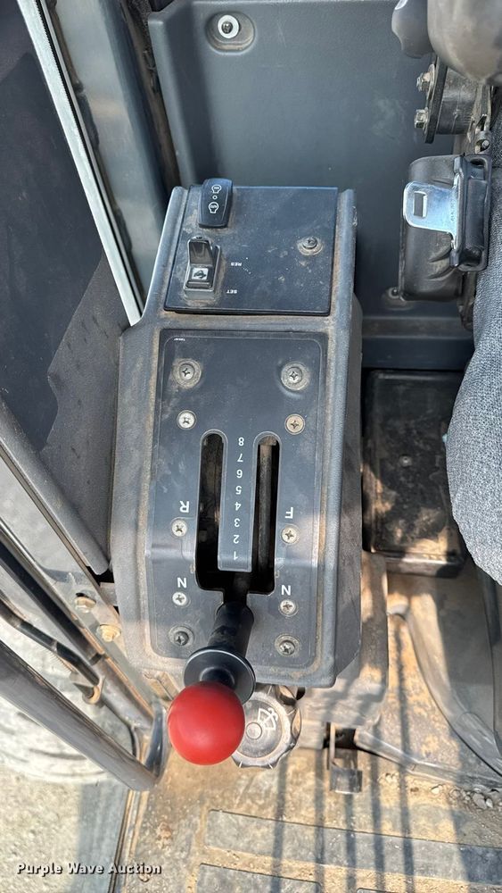 image for item EM2347 2010 John Deere 770G motor grader