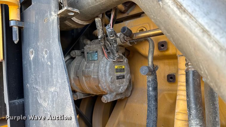 image for item EM2347 2010 John Deere 770G motor grader