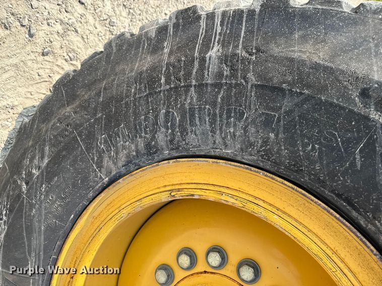 image for item EM2347 2010 John Deere 770G motor grader