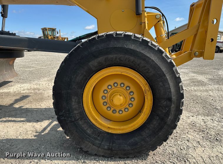 image for item EM2347 2010 John Deere 770G motor grader