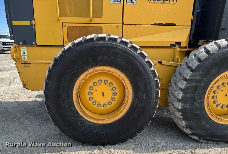 image for item EM2347 2010 John Deere 770G motor grader