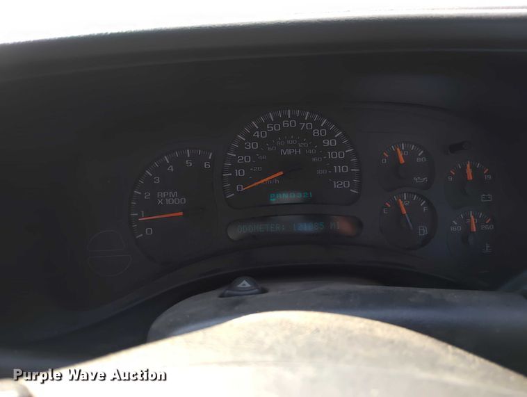 image for item EM8065 2003 Chevrolet Silverado 1500 pickup truck