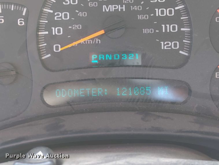 image for item EM8065 2003 Chevrolet Silverado 1500 pickup truck