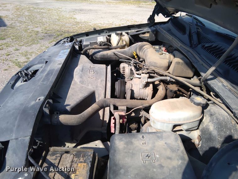 image for item EM8065 2003 Chevrolet Silverado 1500 pickup truck