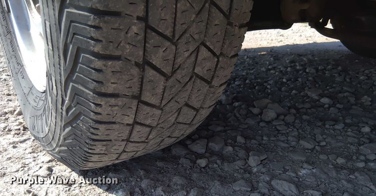 image for item EM8065 2003 Chevrolet Silverado 1500 pickup truck