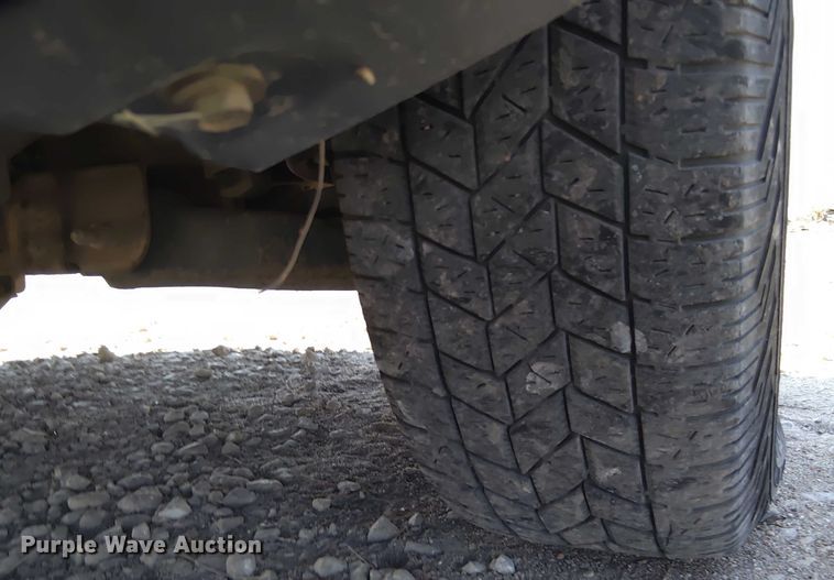 image for item EM8065 2003 Chevrolet Silverado 1500 pickup truck