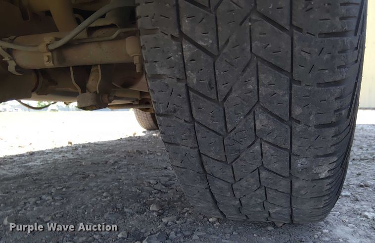 image for item EM8065 2003 Chevrolet Silverado 1500 pickup truck