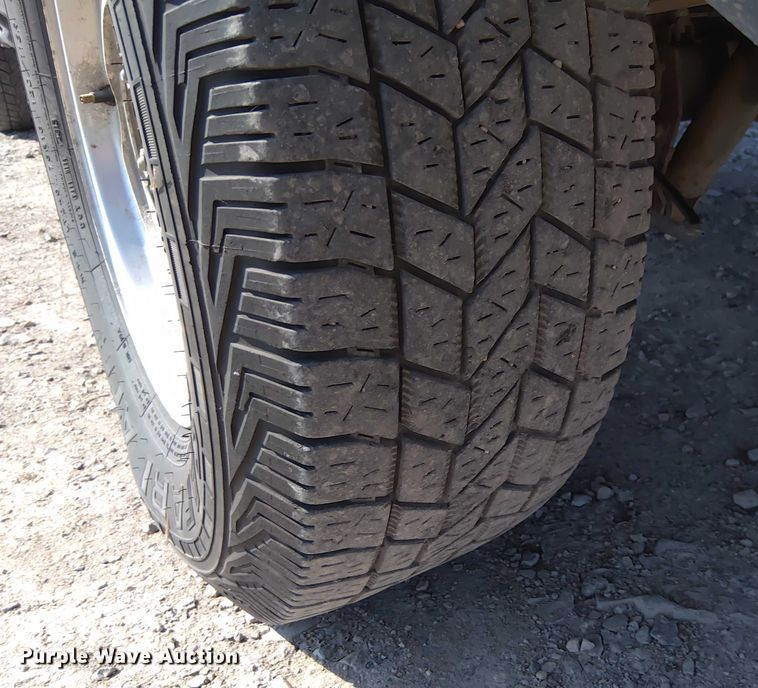 image for item EM8065 2003 Chevrolet Silverado 1500 pickup truck