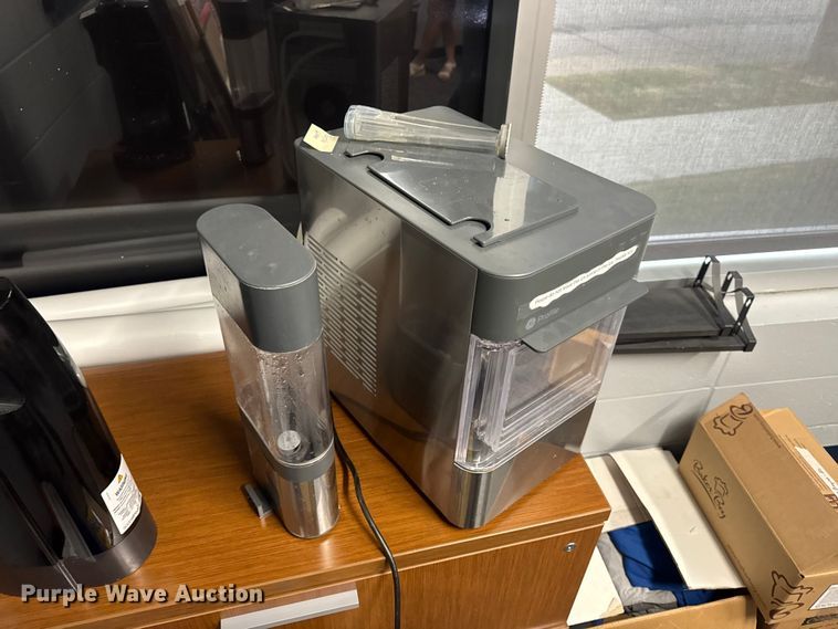 image for item EN5233 Office equipment