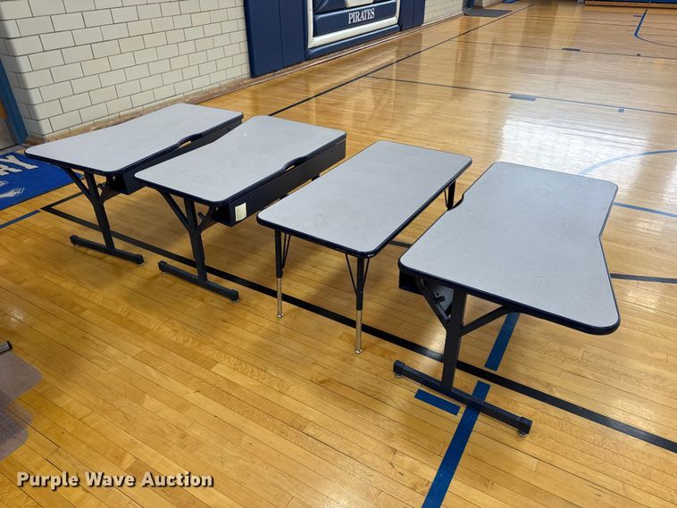 image for item EN5233 Office equipment