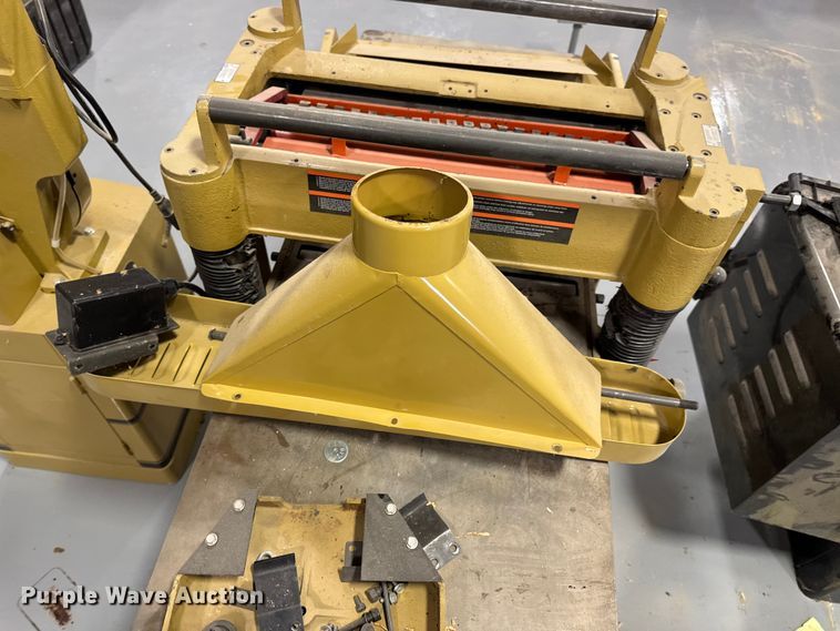 image for item EN5236 Wood working tools