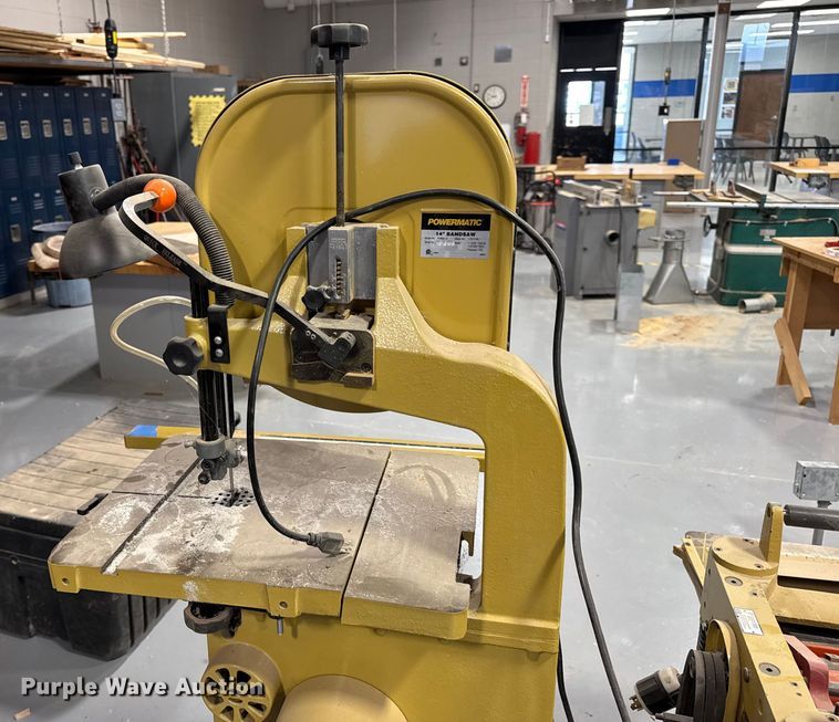 image for item EN5236 Wood working tools