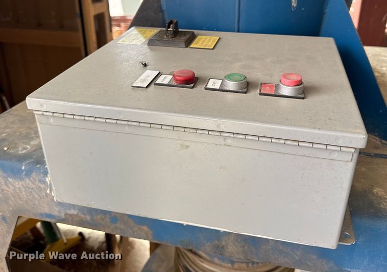 image for item EN5236 Wood working tools