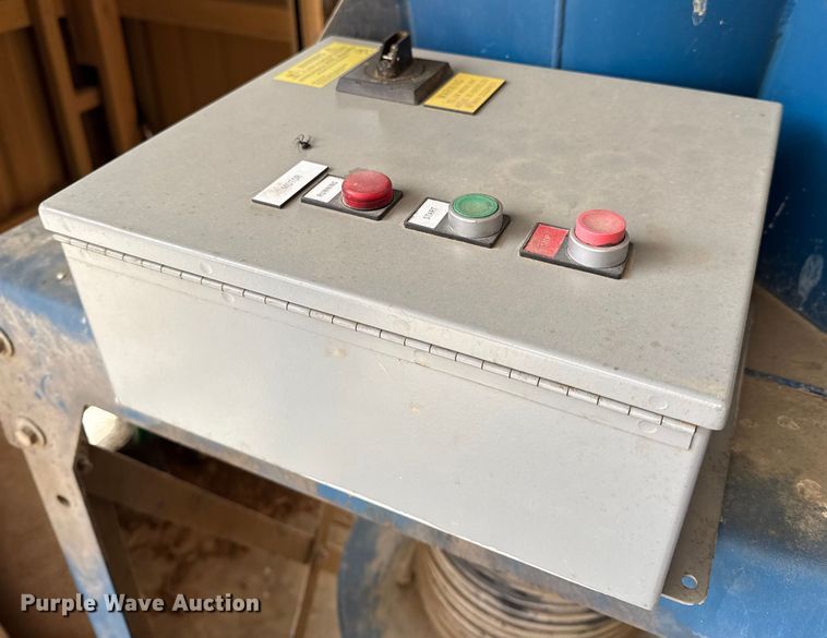 image for item EN5236 Wood working tools