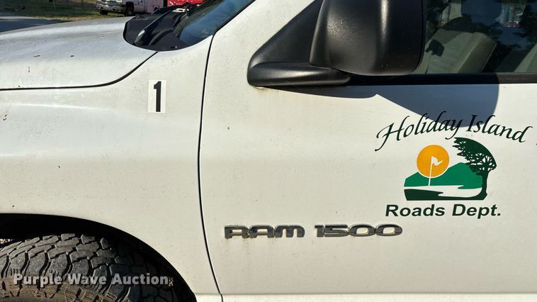 image for item EN5526 2007 Dodge Ram 1500 Quad Cab pickup truck