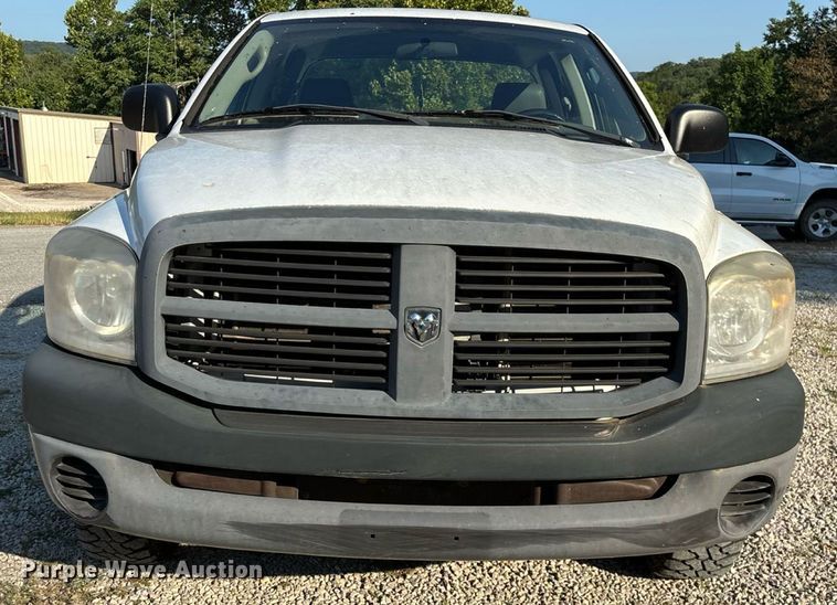 image for item EN5526 2007 Dodge Ram 1500 Quad Cab pickup truck